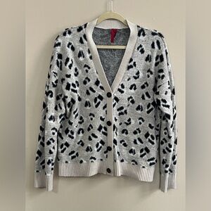 Love Scarlett black and grey cheetah print cardigan sweater size large